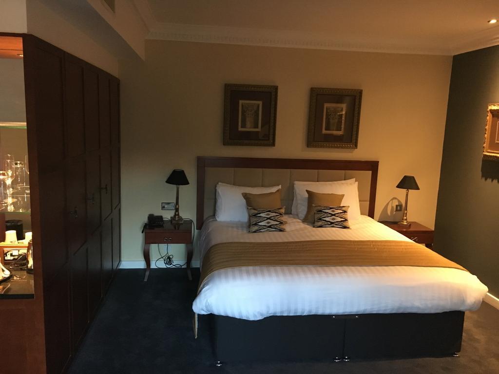 Wild Pheasant Hotel & Spa Llangollen Exterior photo
