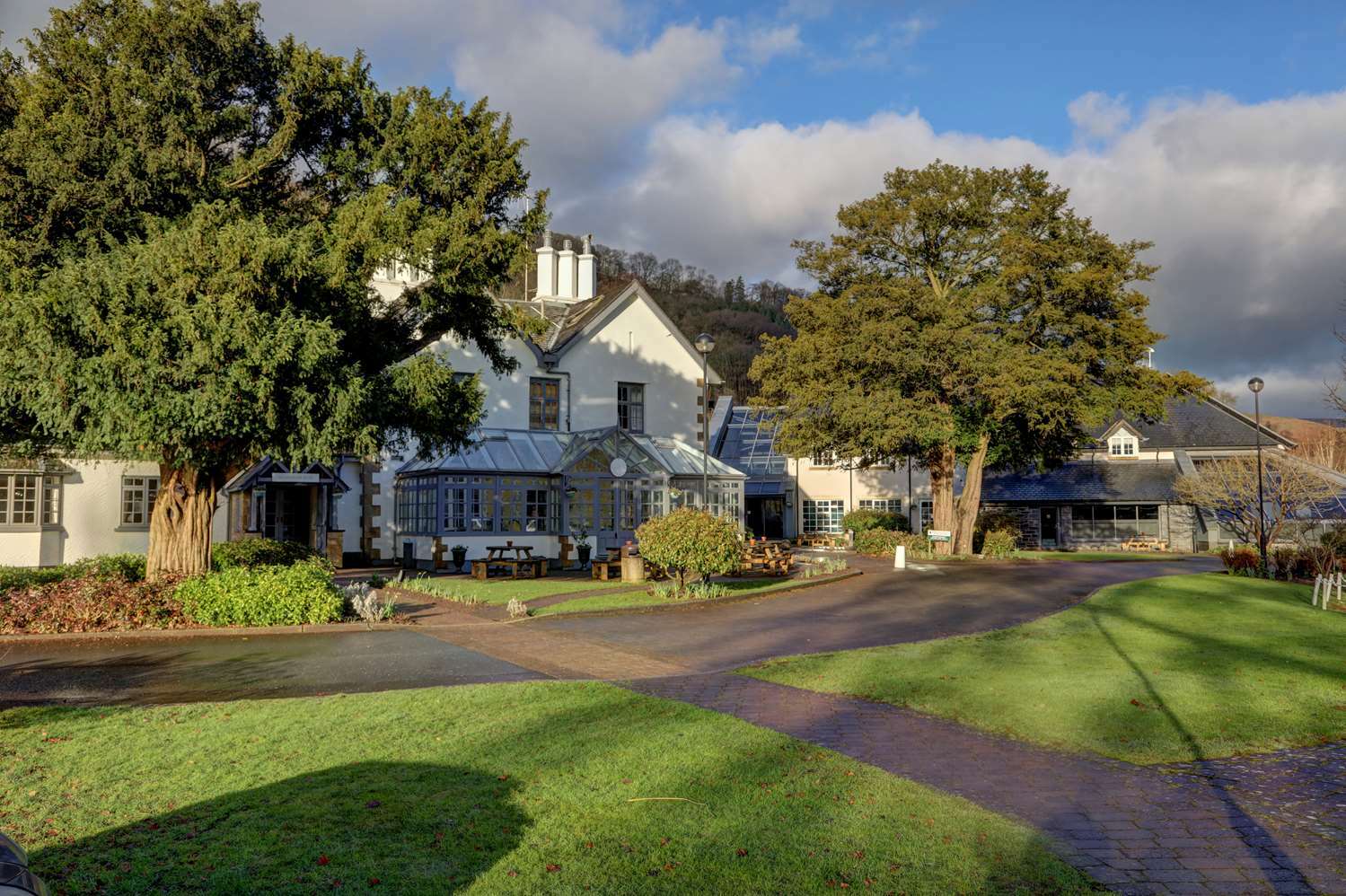 Wild Pheasant Hotel & Spa Llangollen Exterior photo