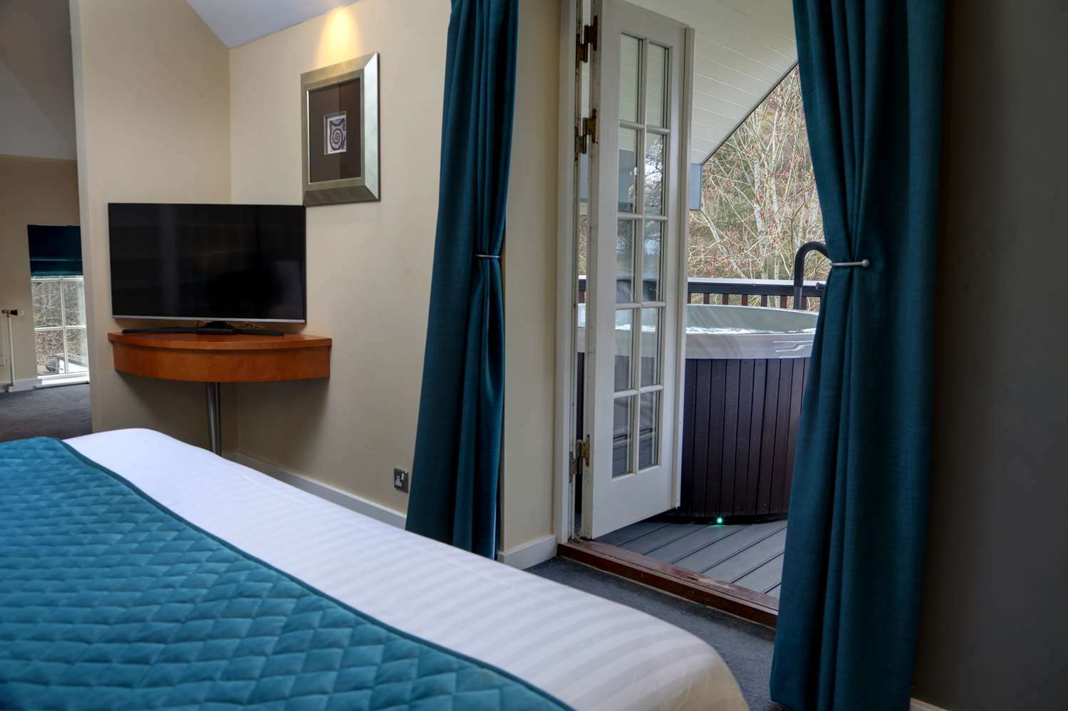 Wild Pheasant Hotel & Spa Llangollen Exterior photo